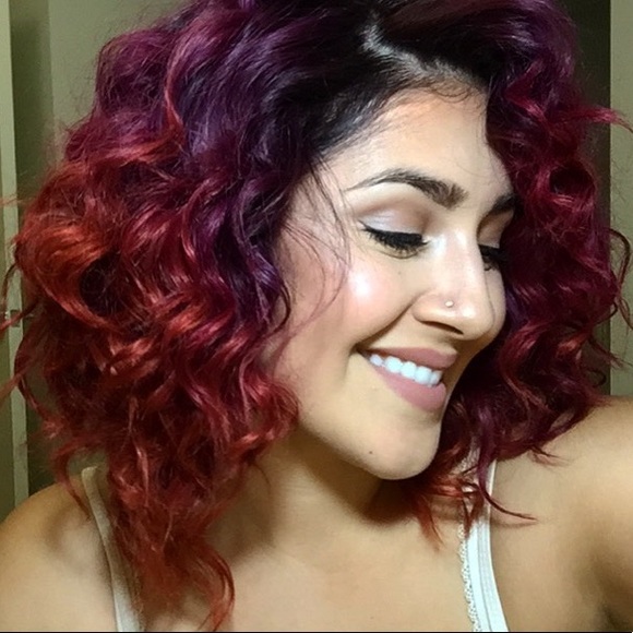 Meet your Posher, Sabrina - Picture 1 of 1